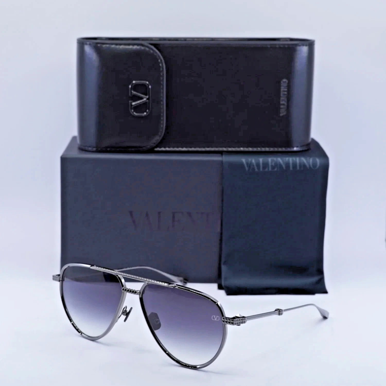 Valentino V-STUD II VLS-133E Sunglasses